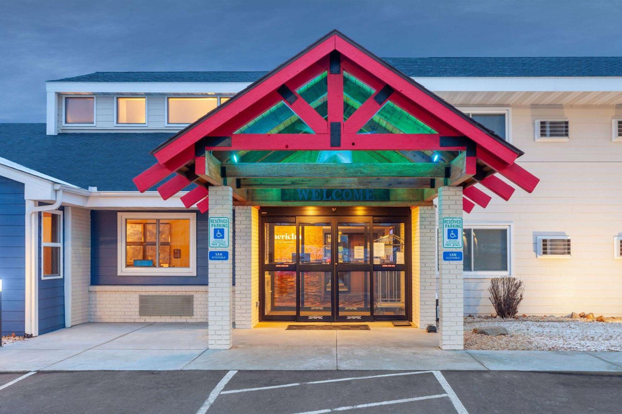 Americinn By Wyndham New Richmond Exteriér fotografie